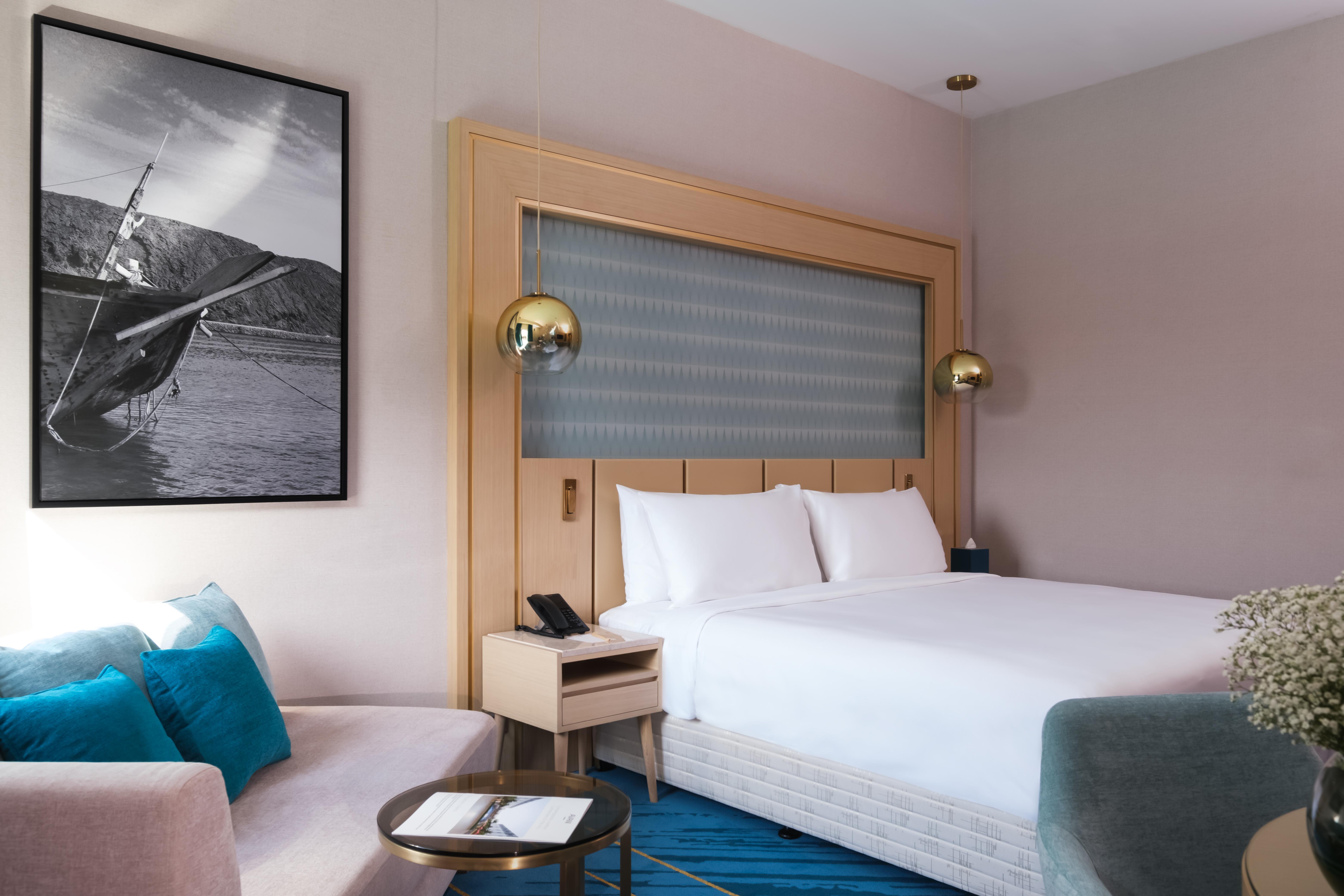 Maani Muscat Hotel & Suites Exterior photo